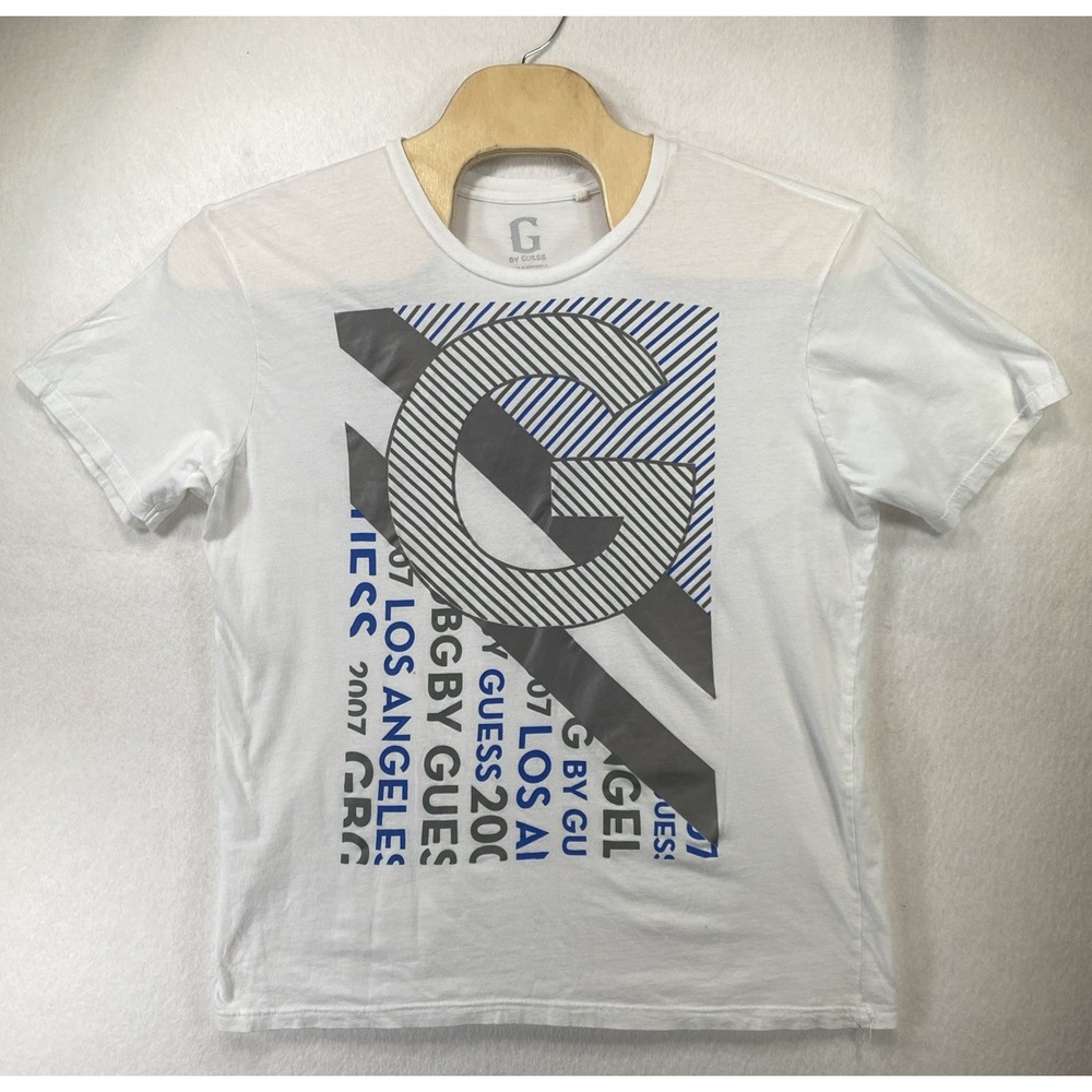 G by Guess Mens Crewneck White with gold graphics XXL short sleeve C127